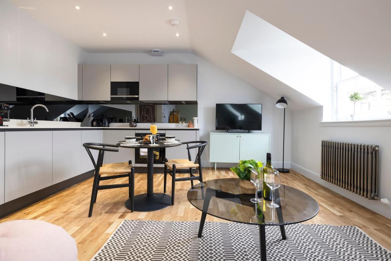 Dragon Suites Luxury Serviced Apartments At Alva Street Edinburgh Bagian luar foto