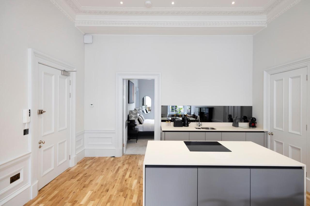 Dragon Suites Luxury Serviced Apartments At Alva Street Edinburgh Bagian luar foto