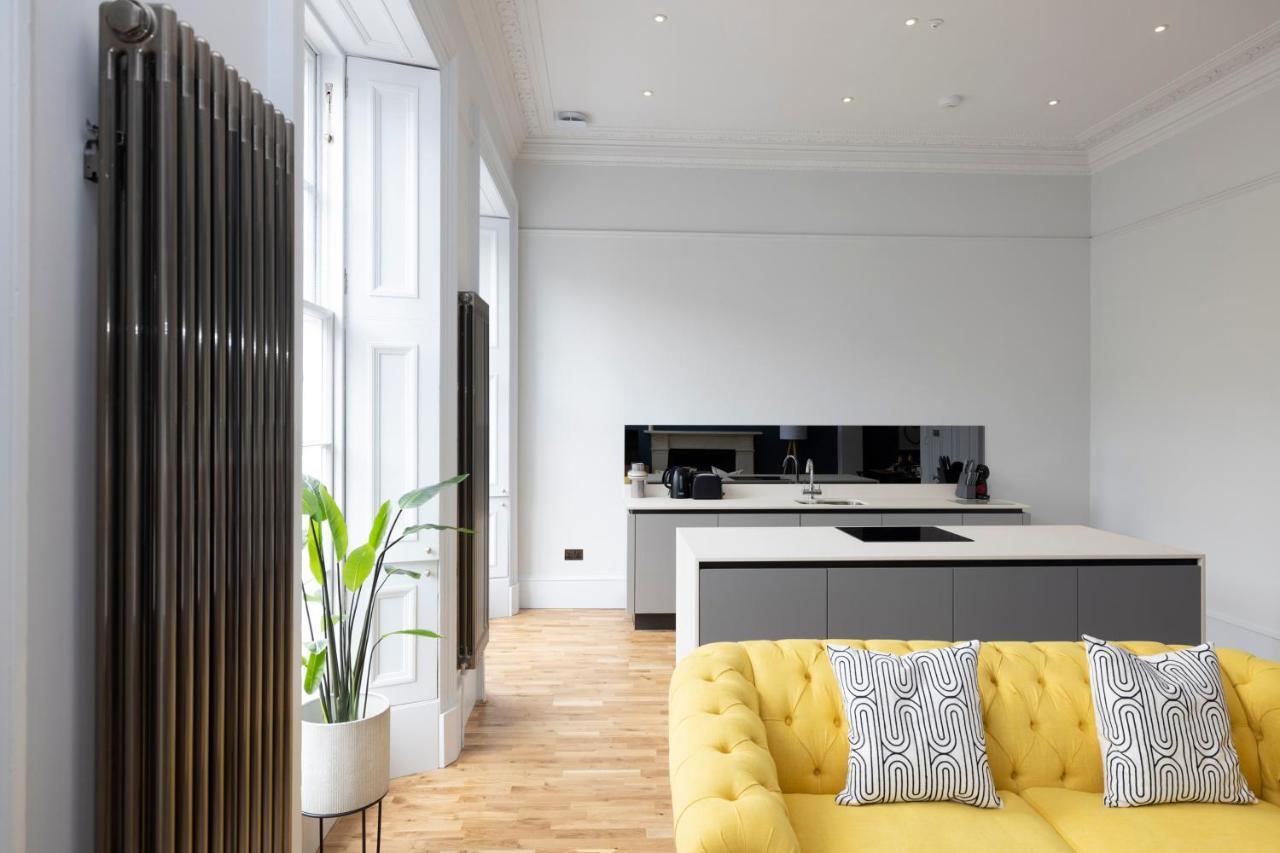 Dragon Suites Luxury Serviced Apartments At Alva Street Edinburgh Bagian luar foto